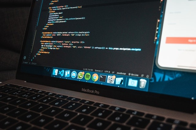 Webfejlesztő fizetés 2022-ben